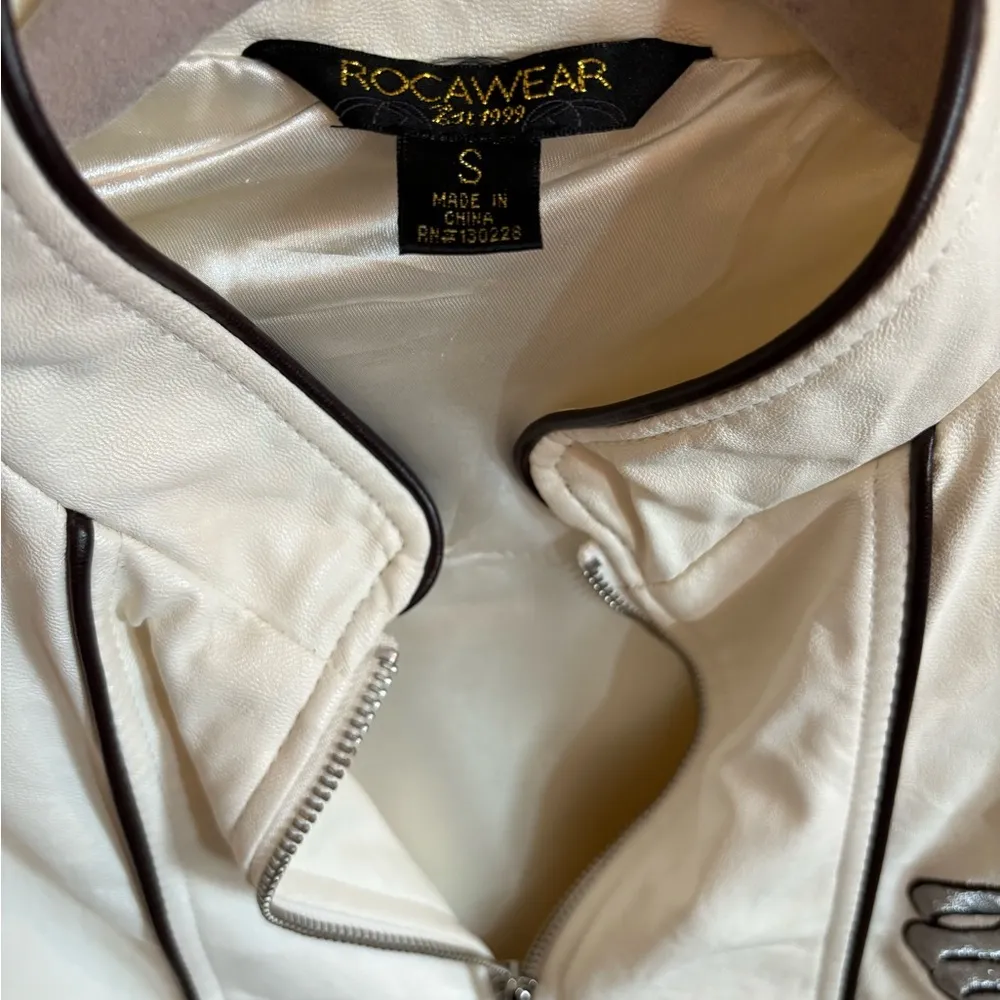 Rocawear Vintage  White Leather Jacket EUC Size Small - Image 2