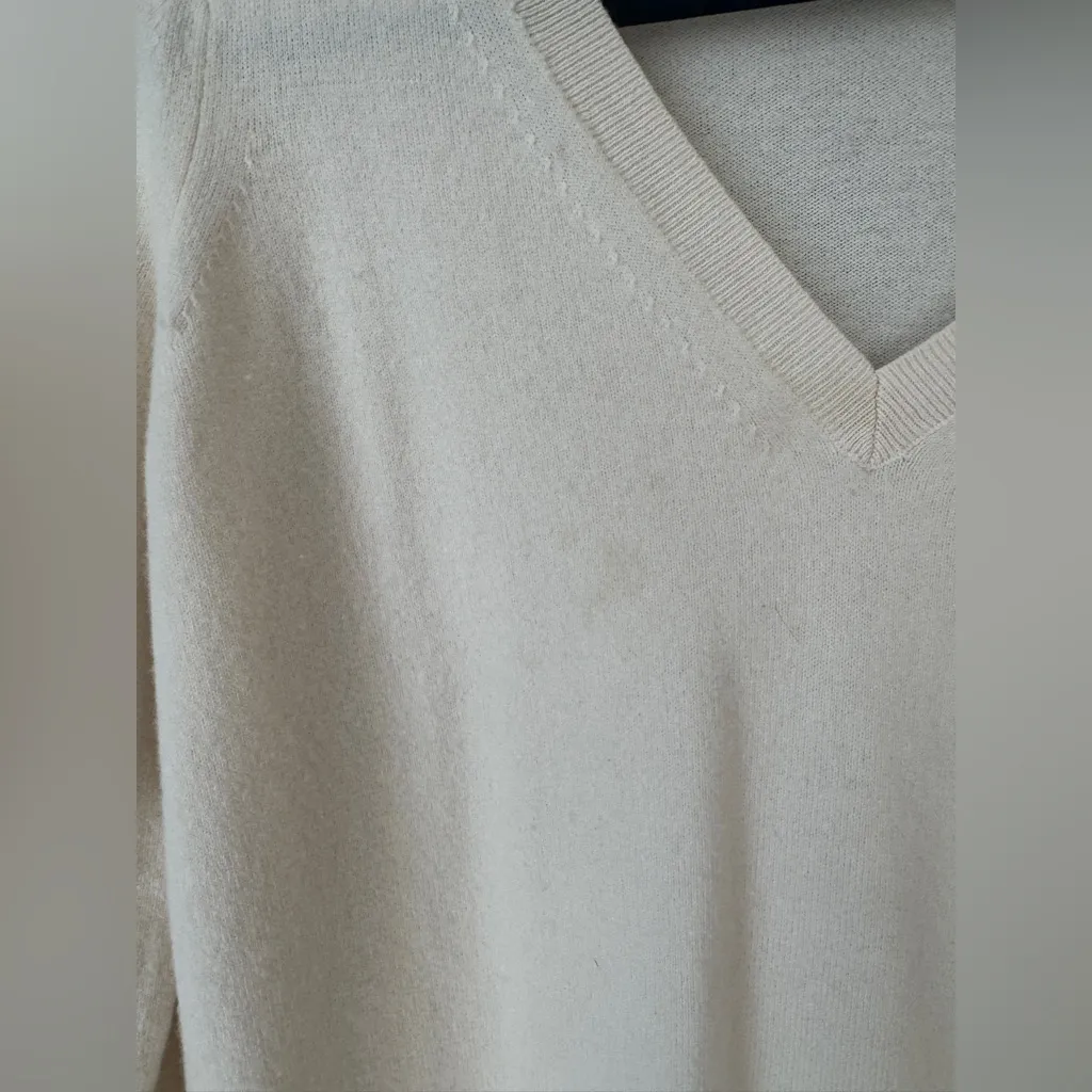 Vince Cashmere wool silk sweater v-neck long line ribbed knit vanille ivory top - Image 8