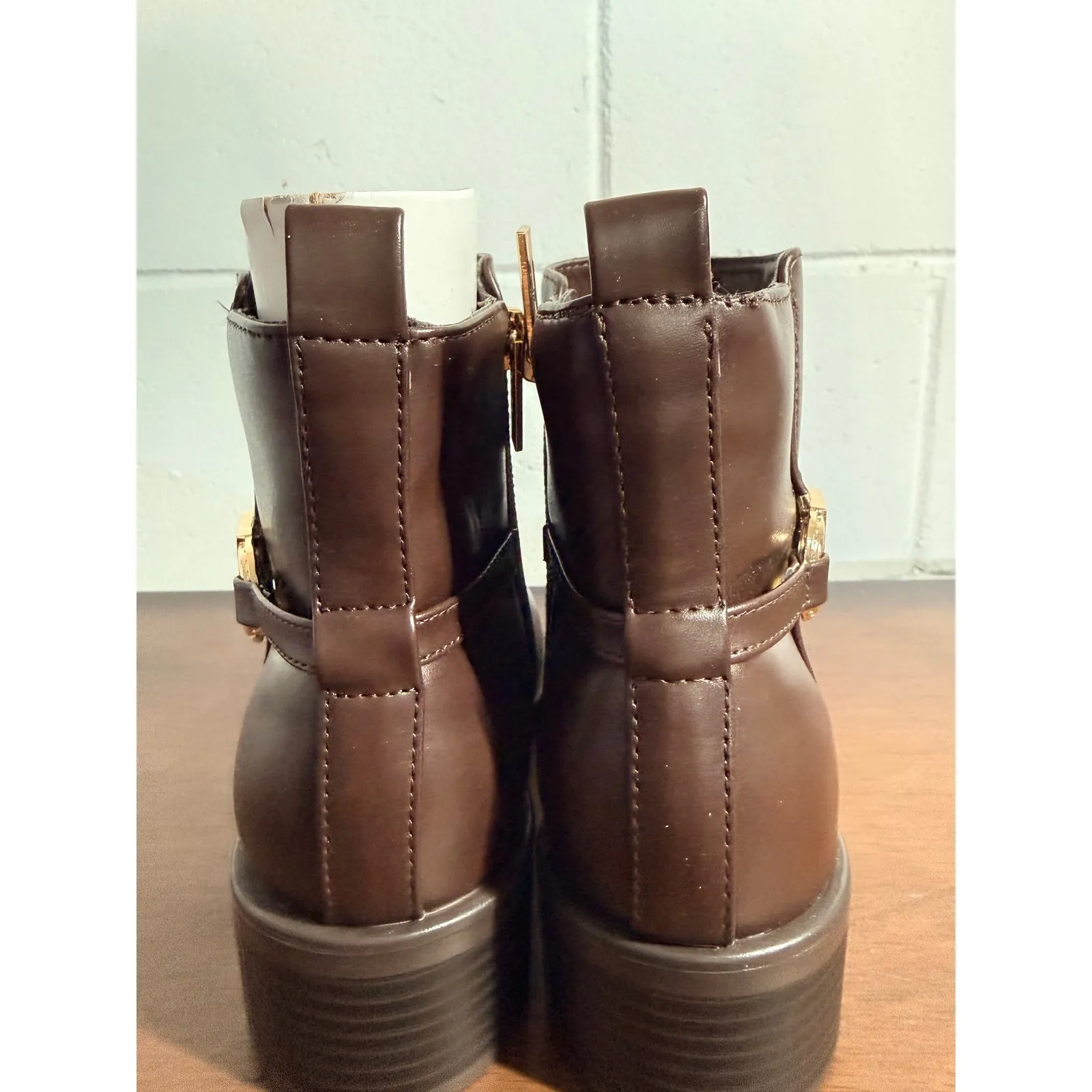 Tommy Hilfiger Women's Brown Leather Ankle Boots Side Zip Gold Buckle Heel 7.5 - Image 8