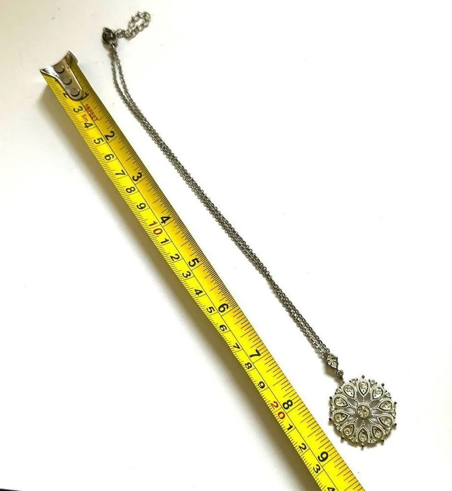 Circle rhinestone silver tone pendant necklace - Image 4