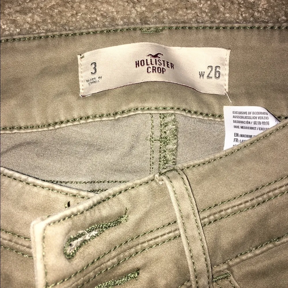 Never worn tan hollister jeans cropped jeggings - Image 4