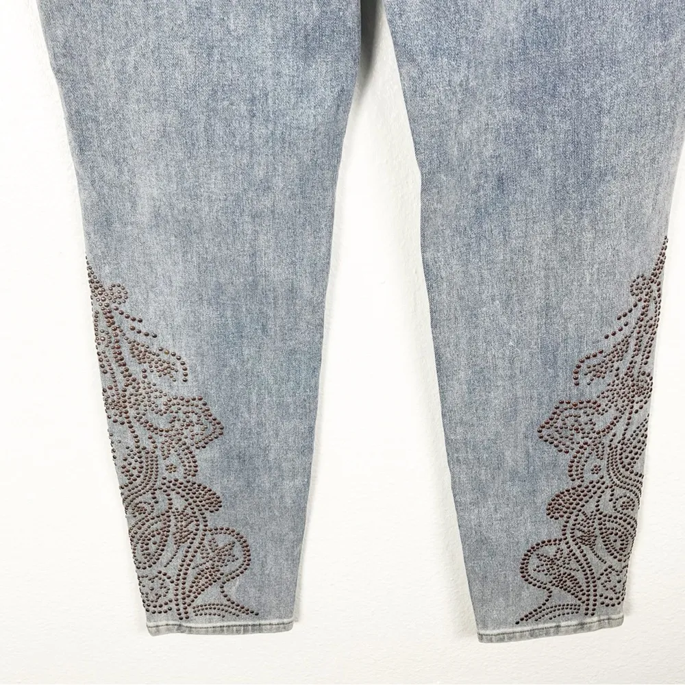 SOFT SURROUNDINGS Lightwash High Rise Beaded Embellishment Leg Jeans, Size 8 - Image 10