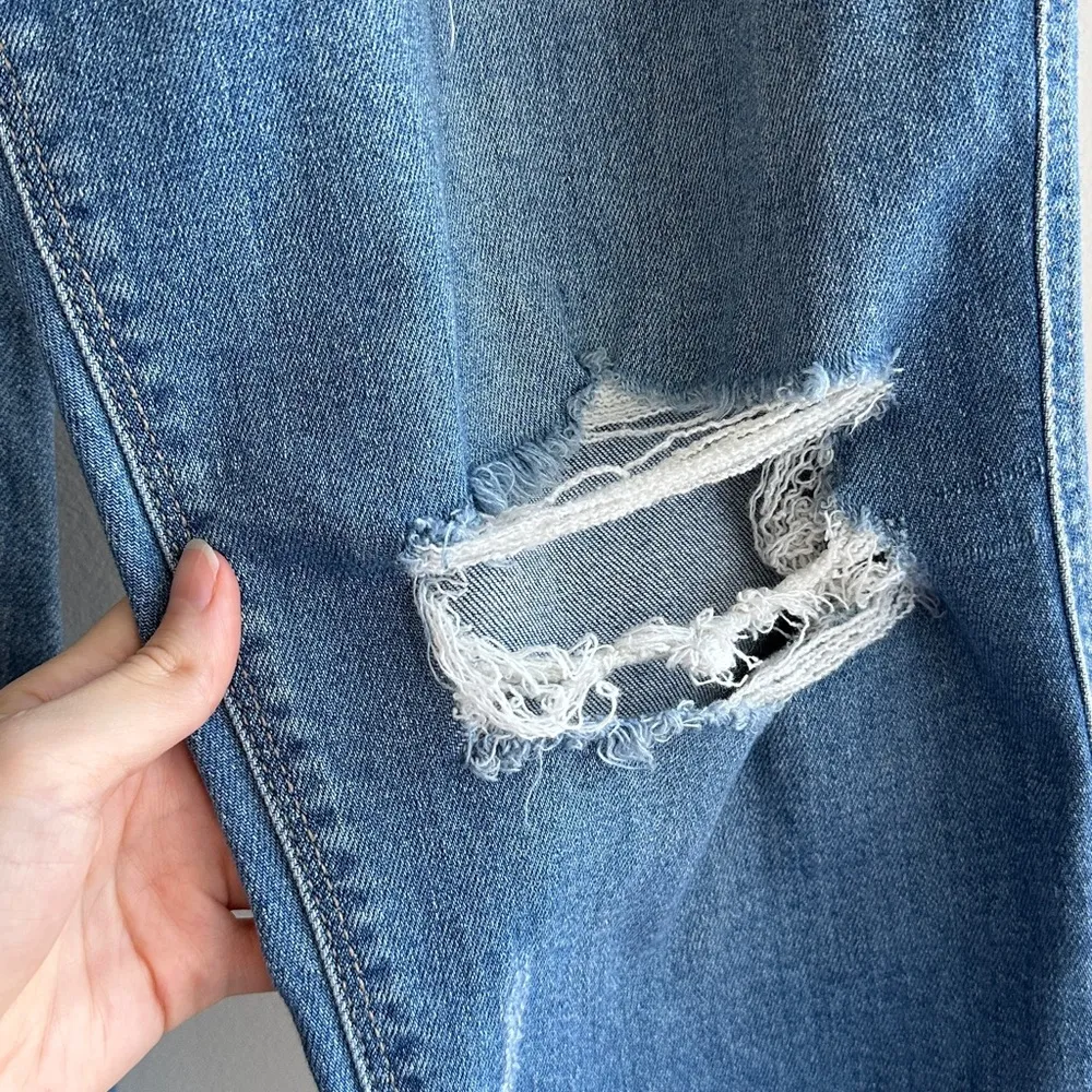 Studio Blue Distressed Light-Medium Wash Blue Jeans, Size 31 - Image 5