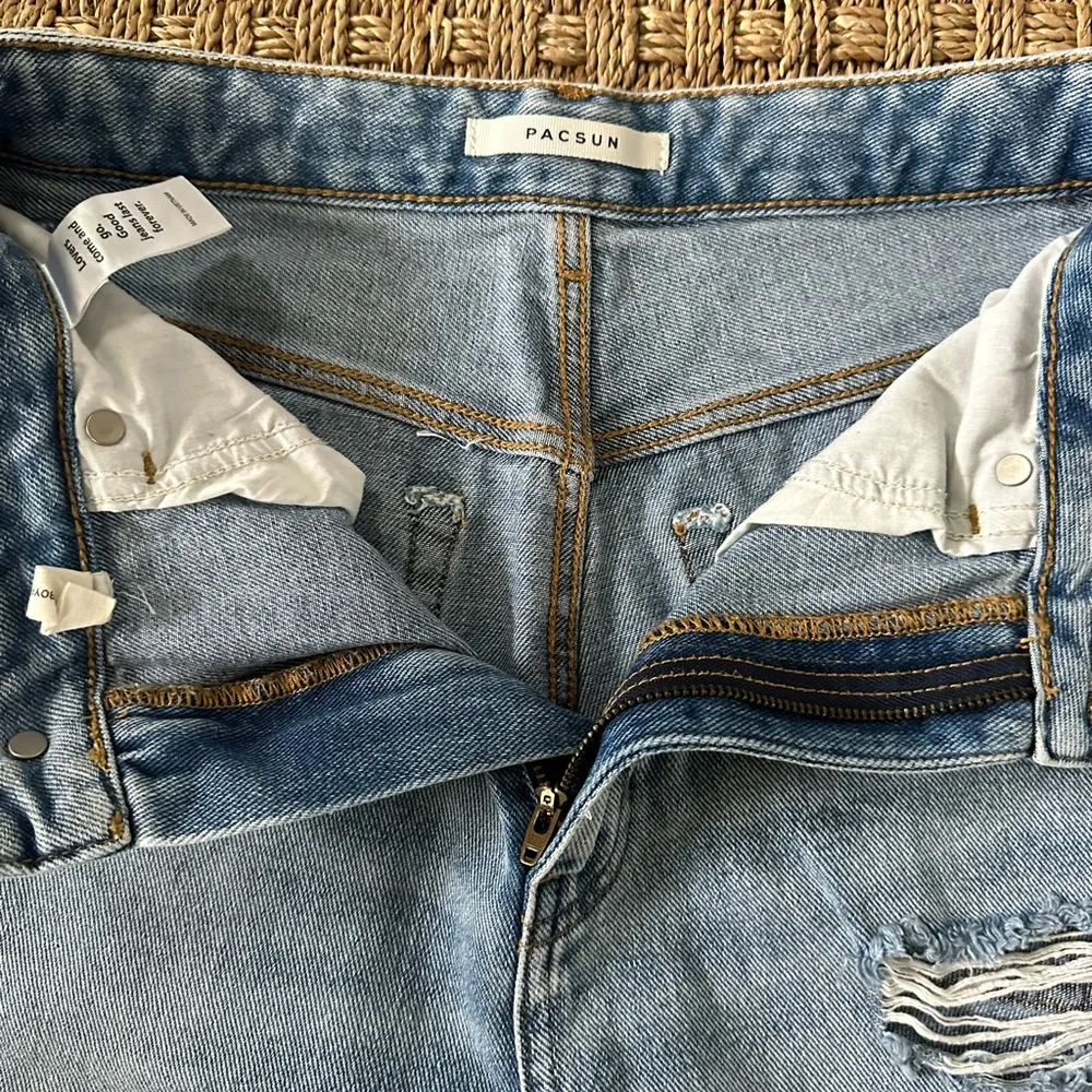 PacSun size 27 90s boyfriend distressed jeans - Image 5