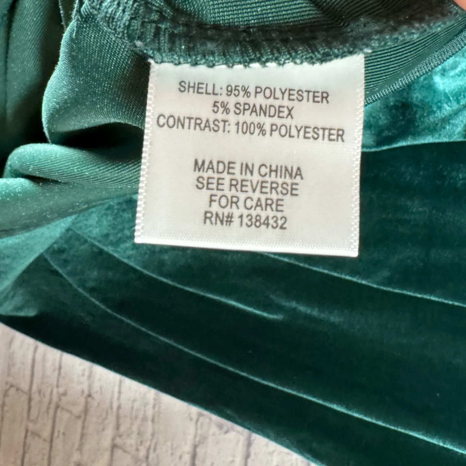 ModCloth Green Crushed Velvet Vneck Short sleeve‎ Swing Dress Womens size small - Image 6