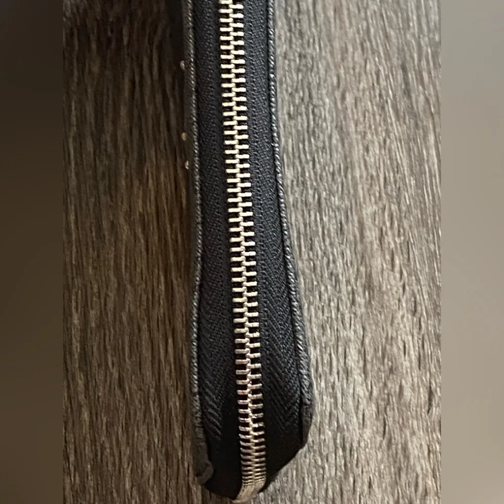 Guess Black Leather Logo Wallet - Image 4