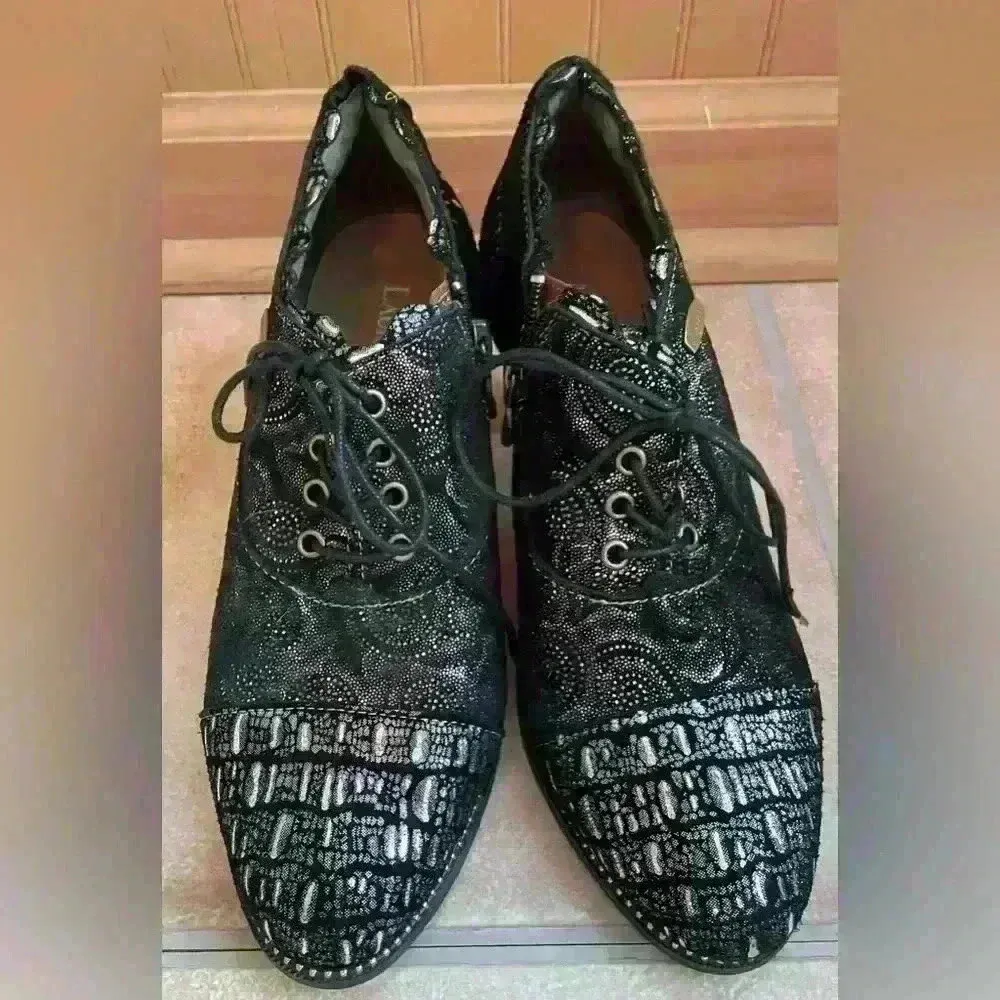 Laura Vida lace up bootie heels with metallic pattern Derbies ELCODIEO 231; 40 Black Size undefined - Image 5