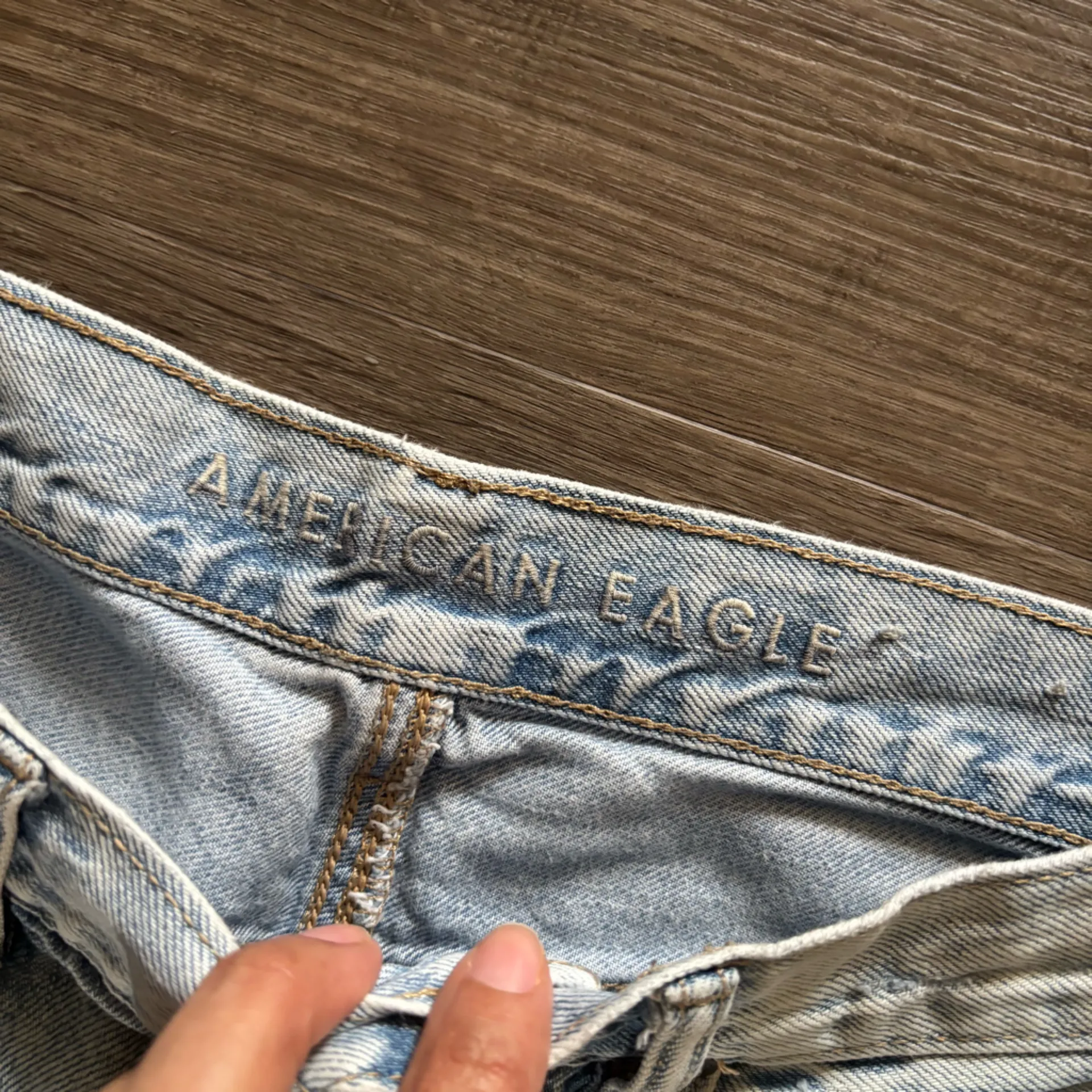 American Eagle Outfitters 90s Boyfriend Jeans - Image 4
