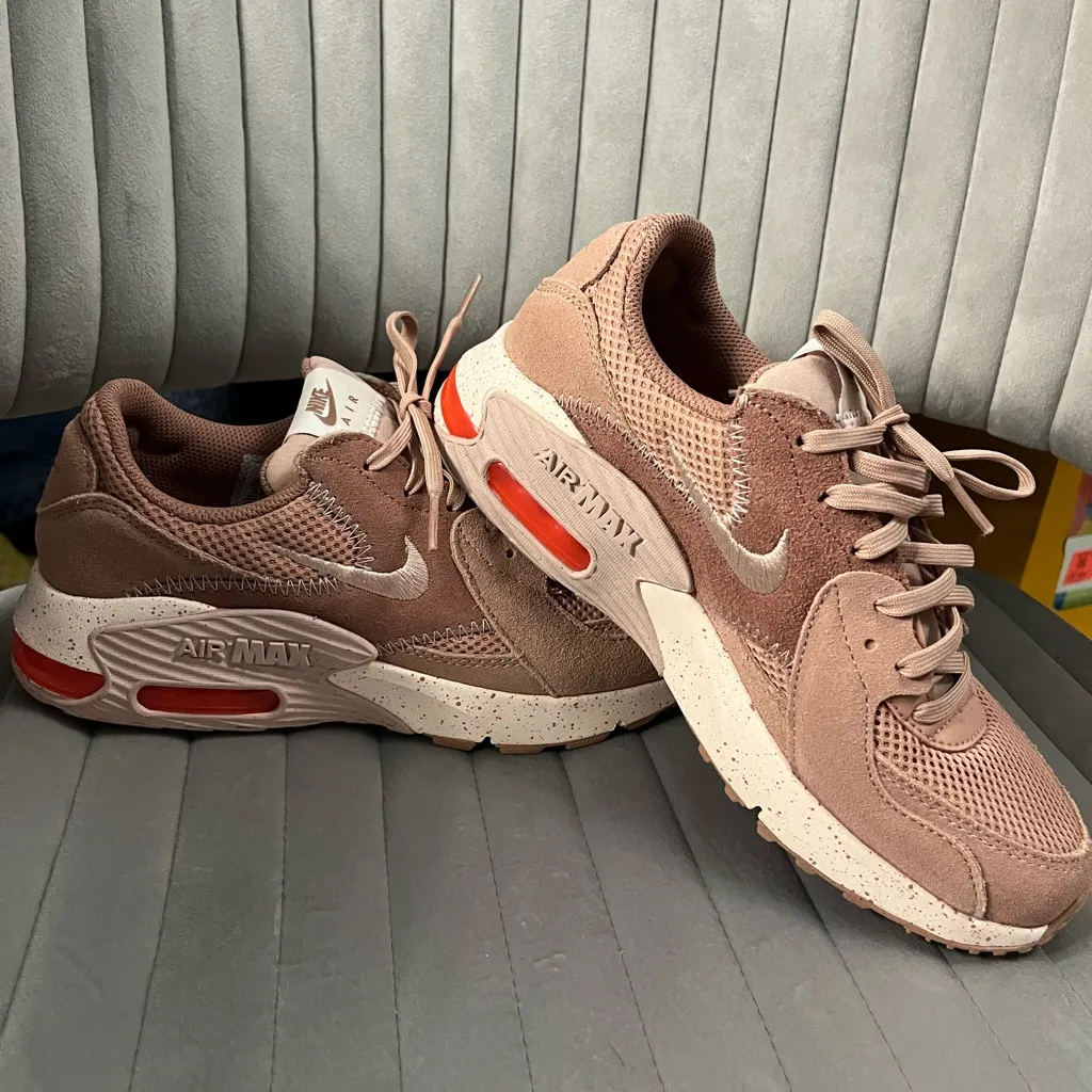 Women’s Nike Air Max Excee - Image 2