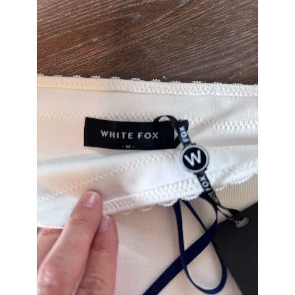 NWT White Fox Some You Win White Mini Skirt Size Medium - Image 3
