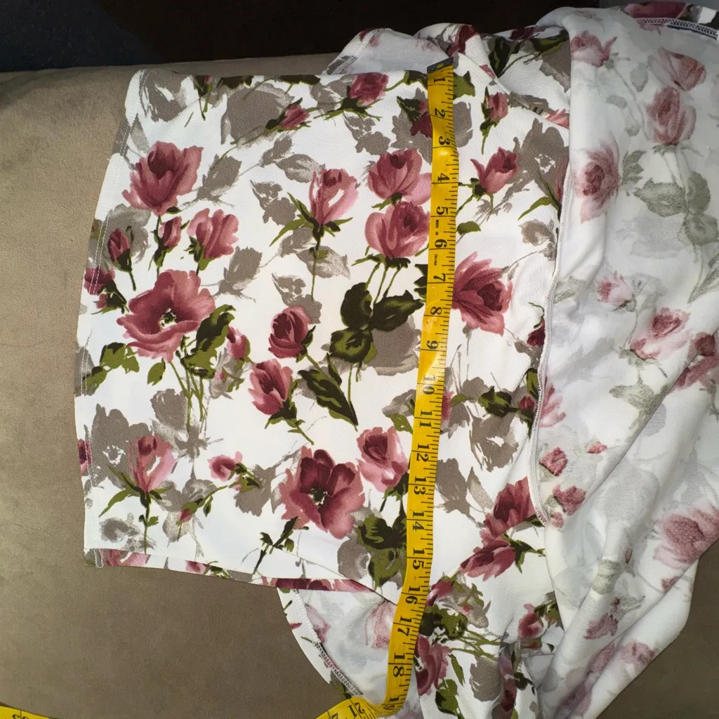 Floral Off-Shoulder Top - Image 10