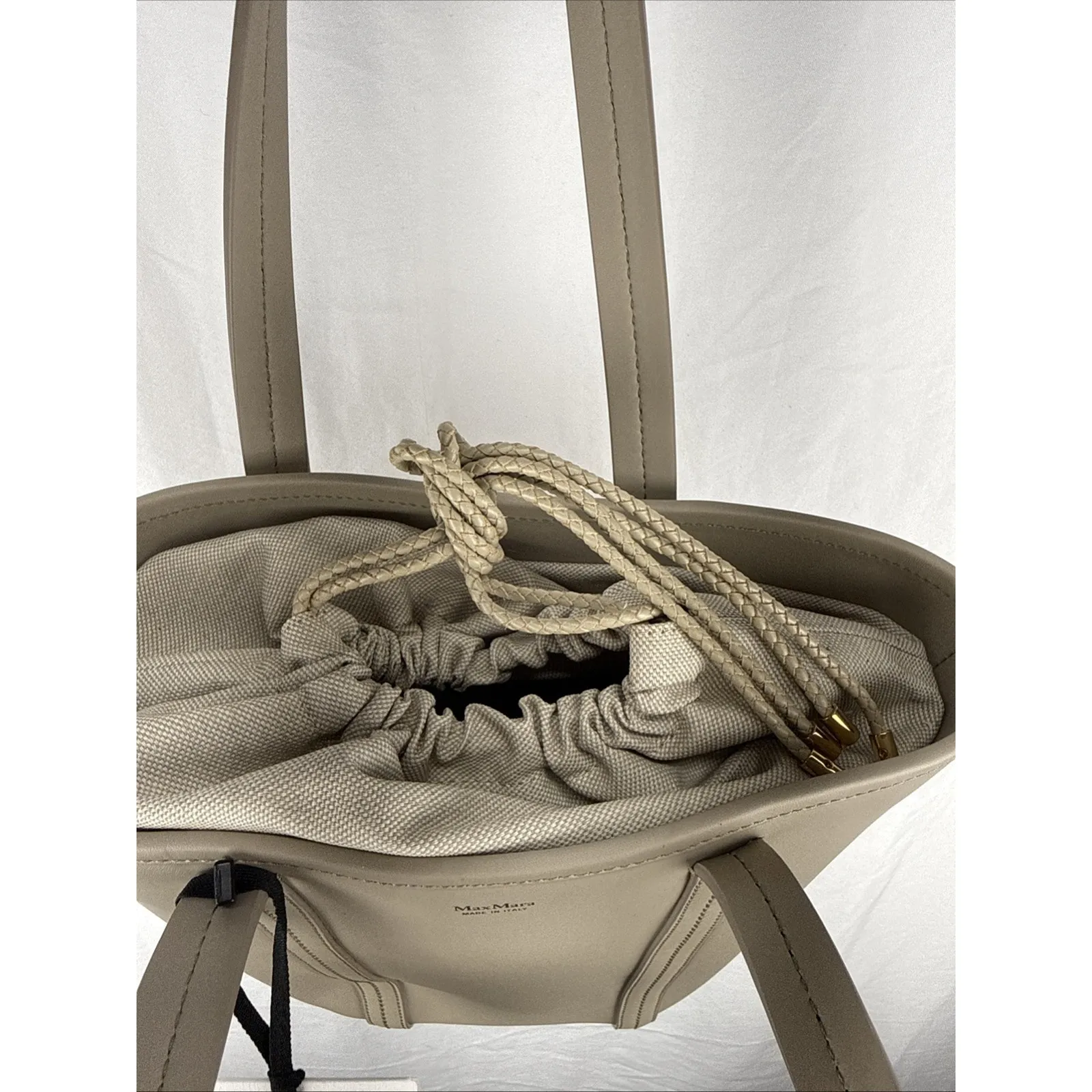 Max Mara Teresa Taupe Beige Leather Drawstring Bucket Bag Minimalist Neutral NWT - Image 3