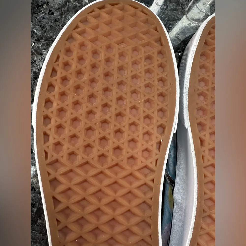 VANS RARE Authentic Donuts Munchies Sprinkles Shoes Size 7.5 Men's 9 Women's - Image 11