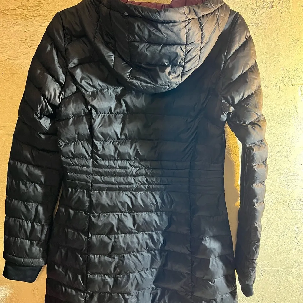Black Quilted Puffer Jacket with Hood and Mid - Image 9