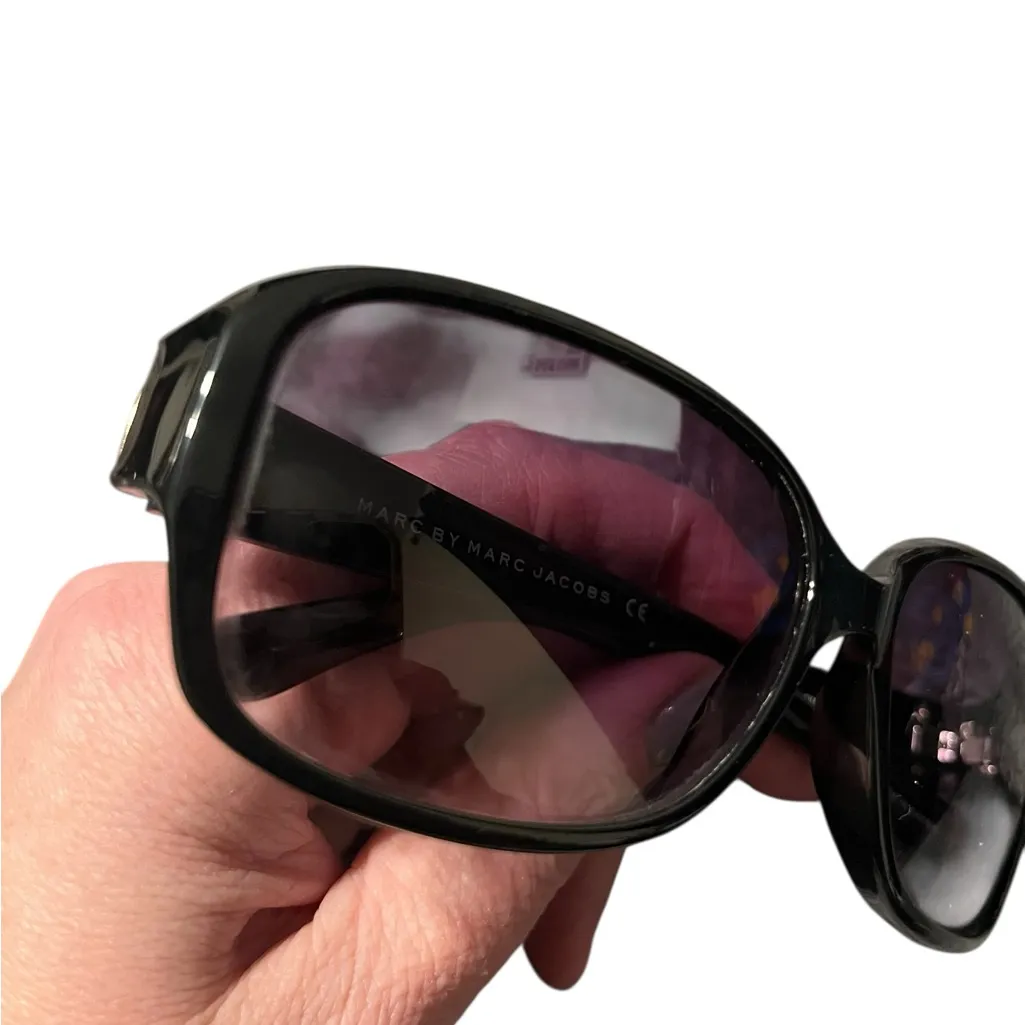 Marc By Marc Jacobs Authenticated Dark Tinted Sunglasses comes with COA - Image 6