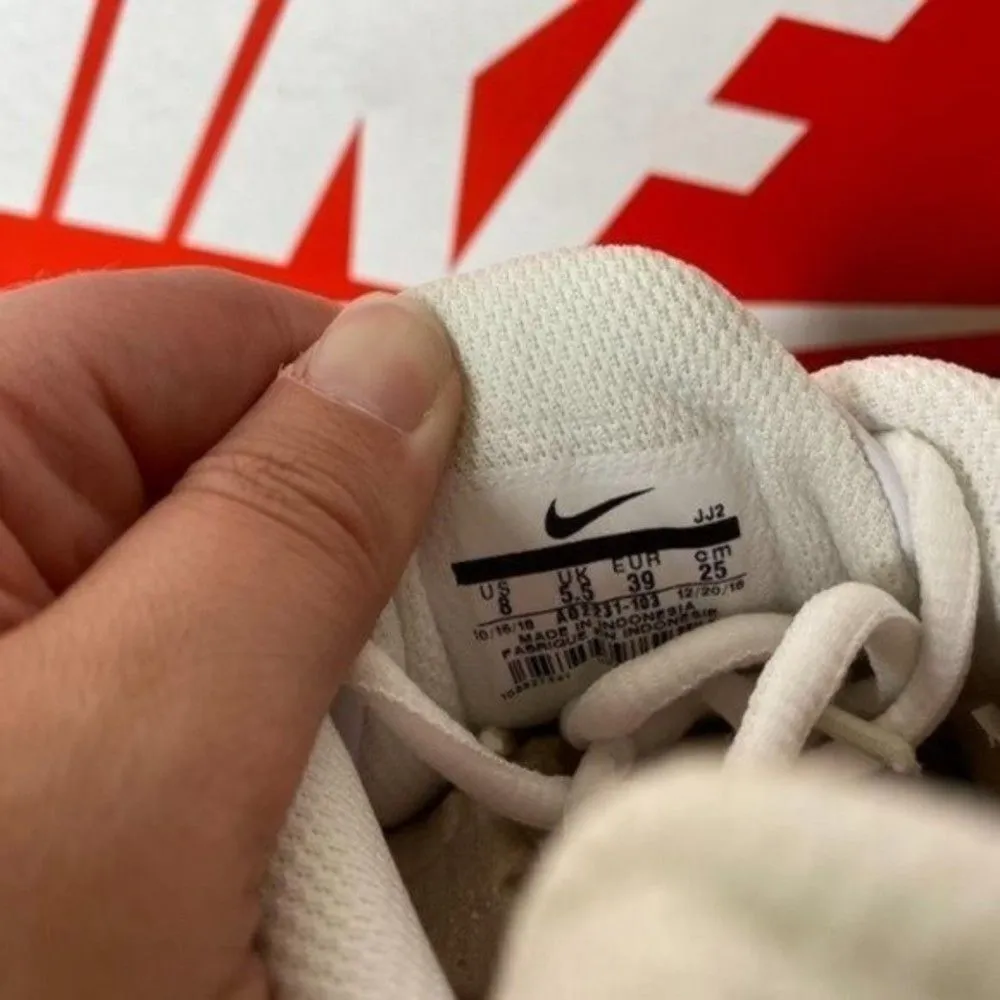 New Nike Air Max OKeto Shoes 8 White / laser fuchsia pink - Image 4