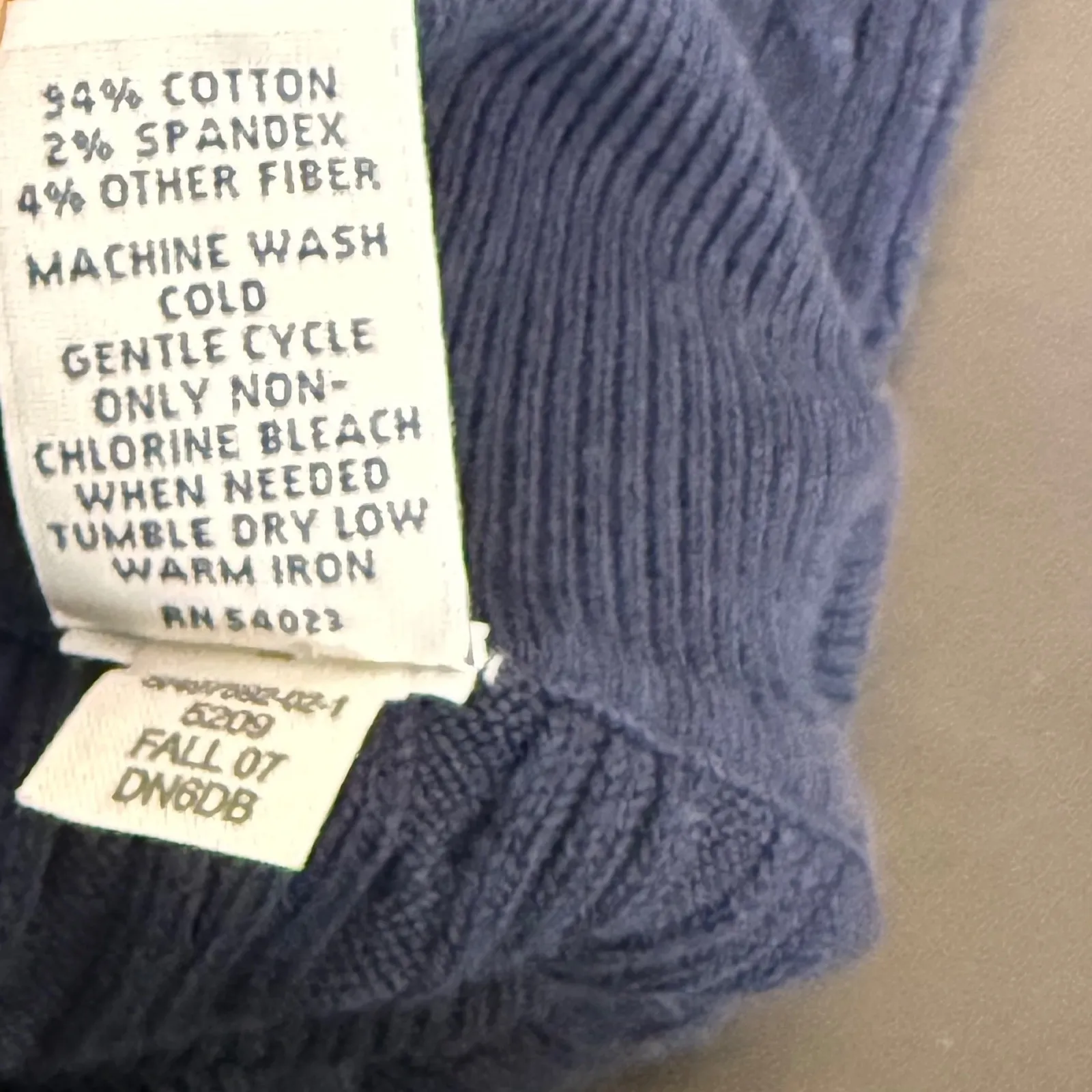 GAP Navy Blue Sleeveless Turtleneck Sweater Size S Cable Knit Preppy Academia - Image 9