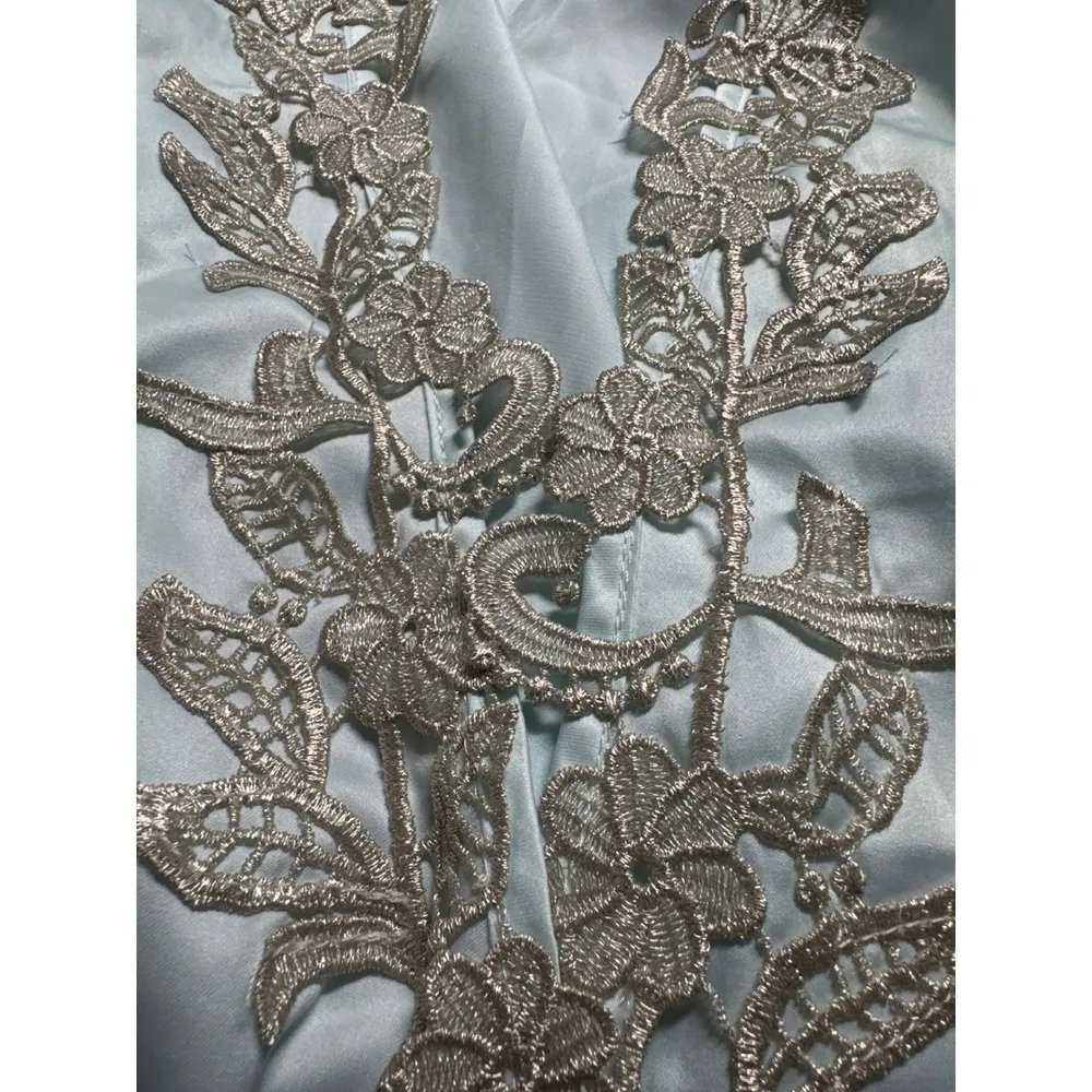 Flora Nikrooz Robe Lingerie Lace Trim Lightweight Loungewear Cover Up L/XL - Image 5