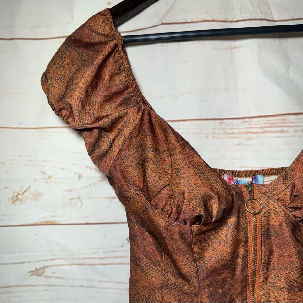 Urban Outfitters • Crop Top • Snakeskin Print • Brown • Medium - Image 5