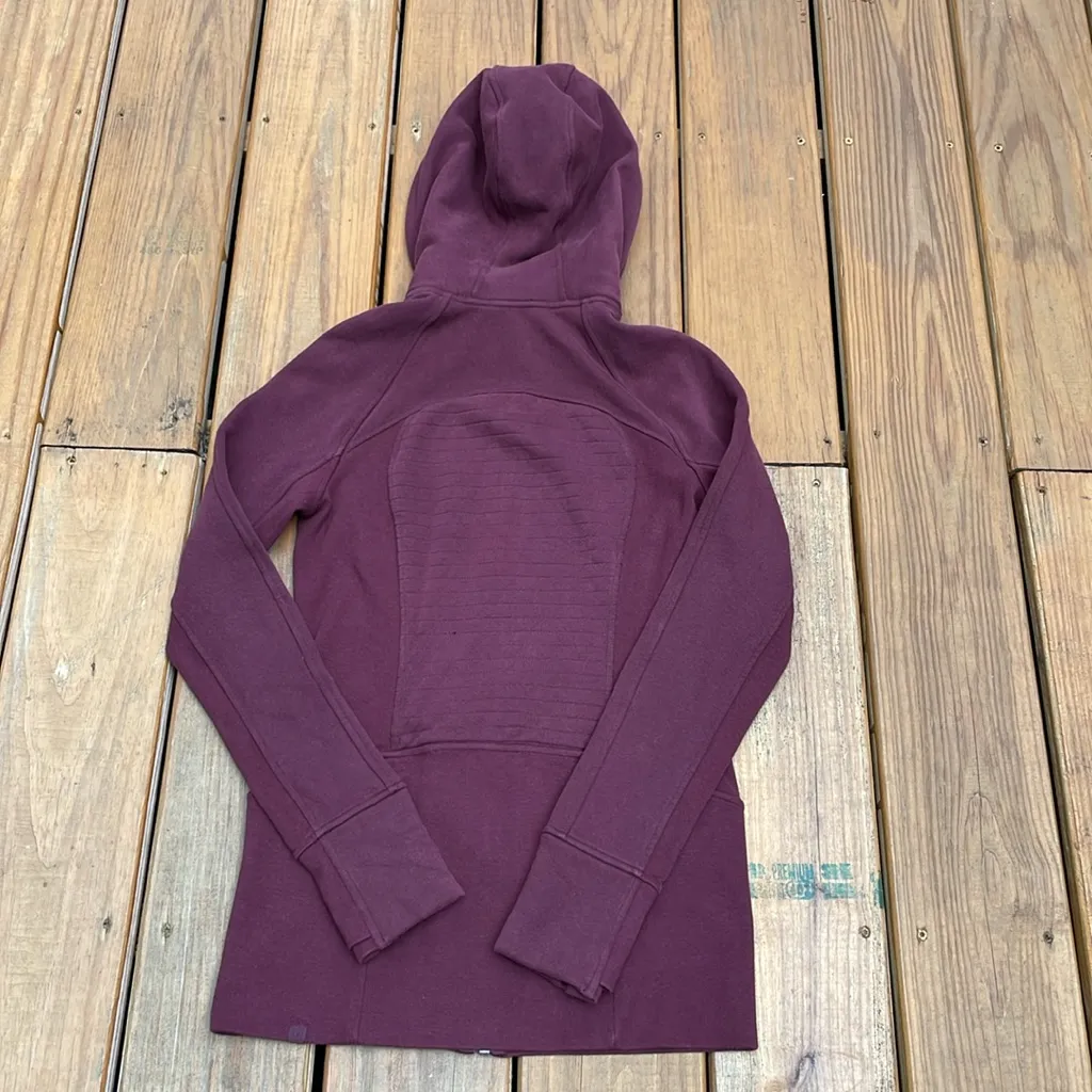Lululemon Hooded Radiant Jacket Cassis Size 4 - Image 4