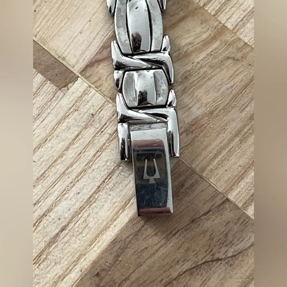 Bulova Ladies Watch Round Pearl Dial Stainless Weave Bracelet 96L90 - Image 8