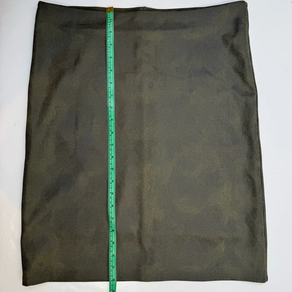 NYDJ Pull On Pencil Skirt Large Moss Sculpt-Her Nip Tuck Technology Faux Leather - Image 9