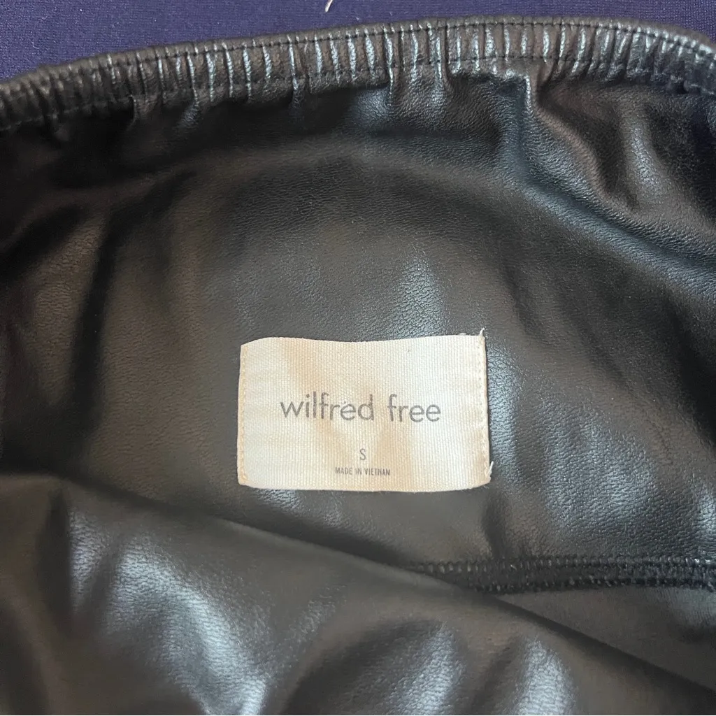 Aritzia Wilfred Free Daria Pant High Waisted Vegan Leather Leggings Black Size S - Image 10