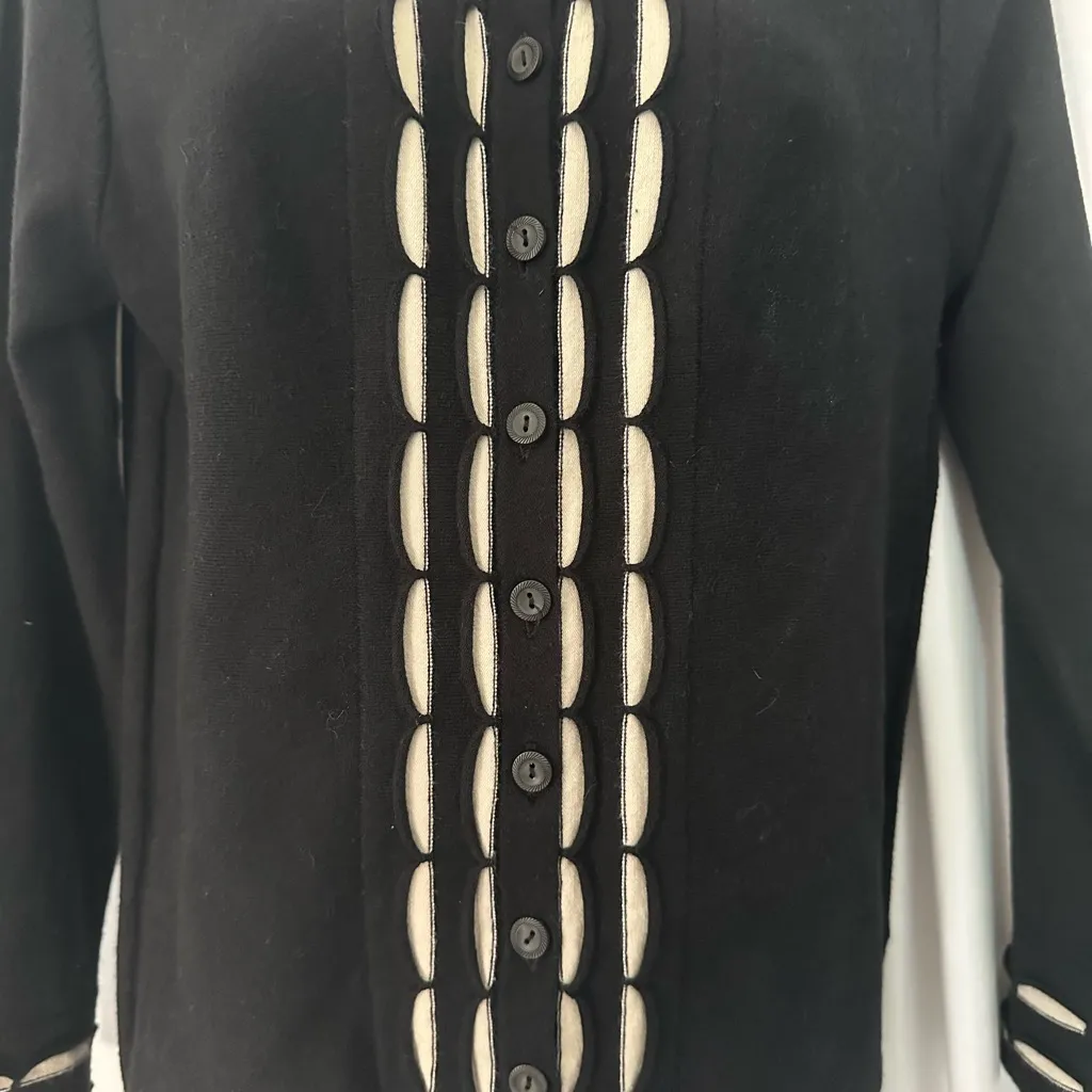 Sparrow Black Button - Image 7