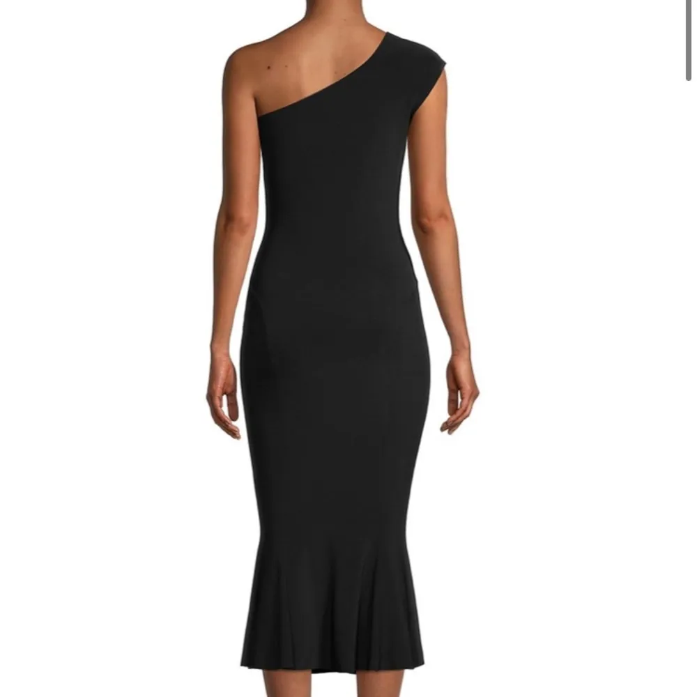 Norma Kamali One-Shoulder Fishtail Midi Dress - Image 3