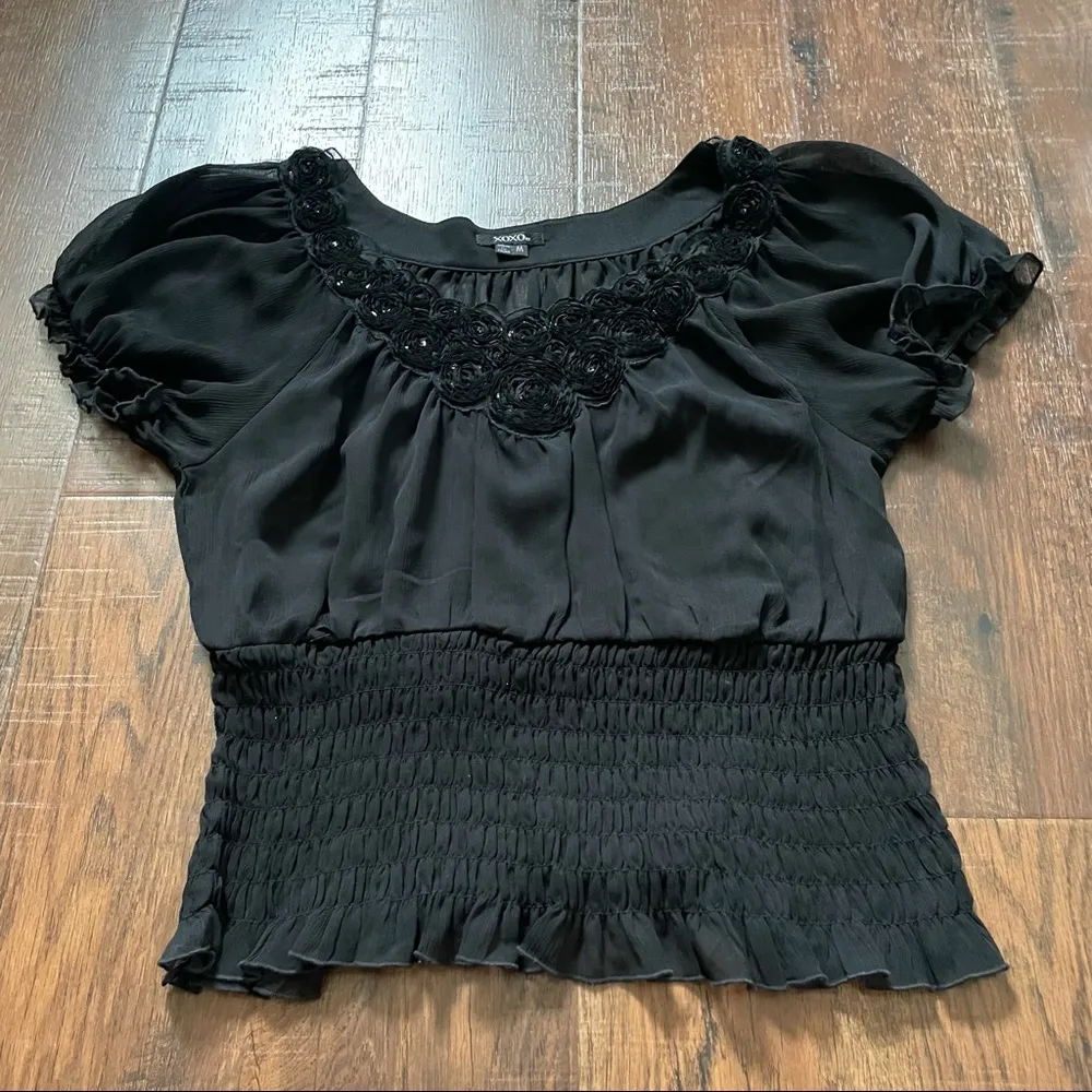 XOXO black top with roses and silver sequins, size M - Image 4