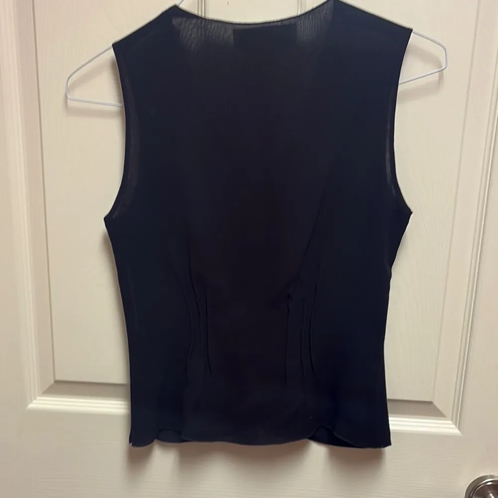 Carlisle Silk Black Sleeveless Top - Image 6