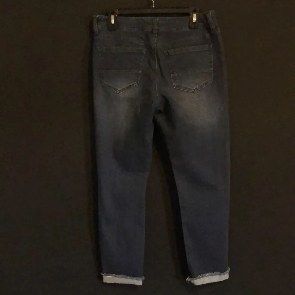 Dark Blue Ripped Refuge Cropped Jeans - Image 3