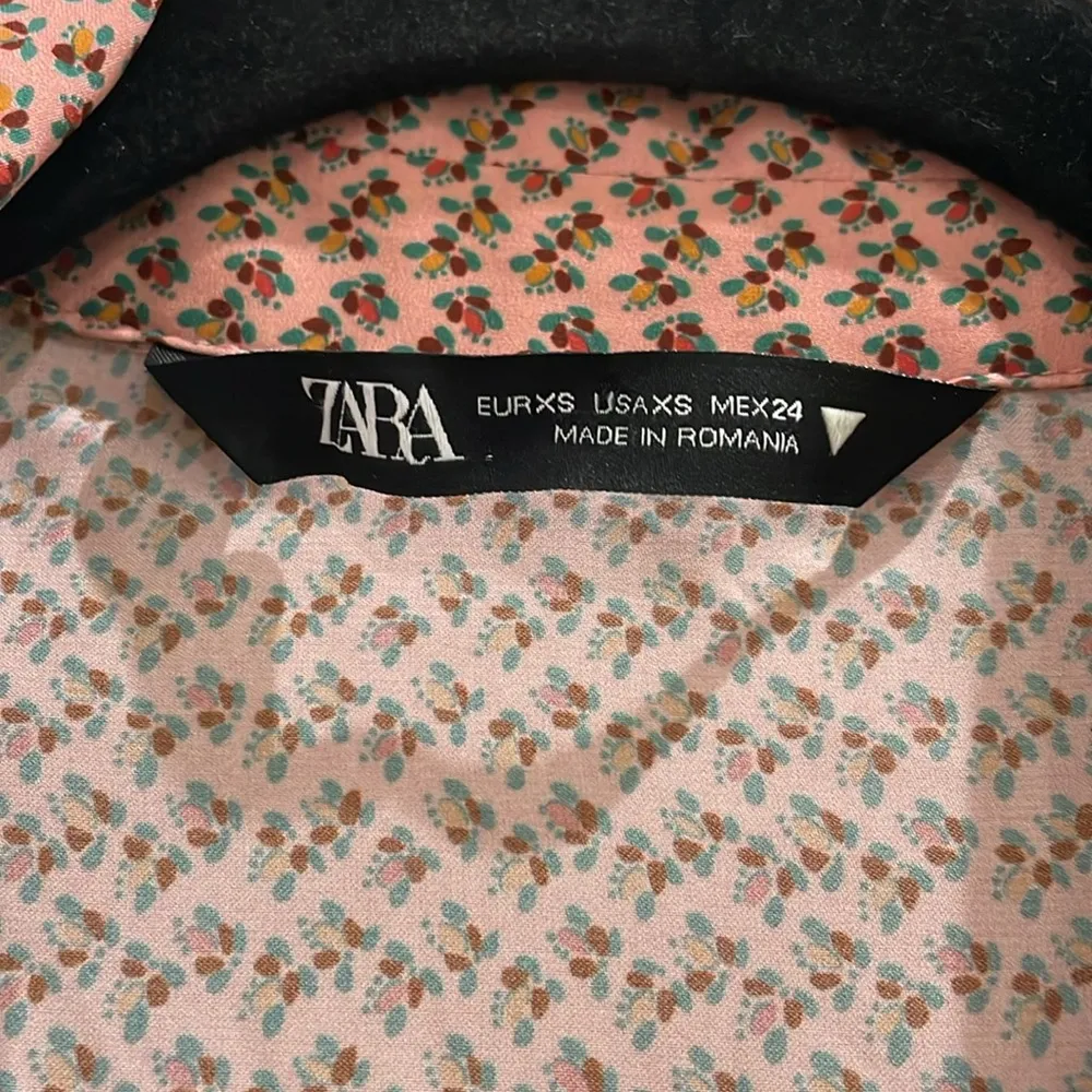 Zara Floral Print Silky Texture Long Sleeve Button Front Shirt Maxi Dress Sz XS - Image 9