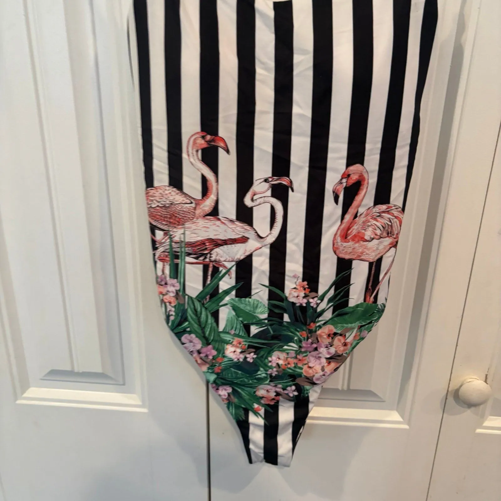 Victoria’s‎ Secret Flamingo Striped One Piece Swimsuit Size Large - Image 5