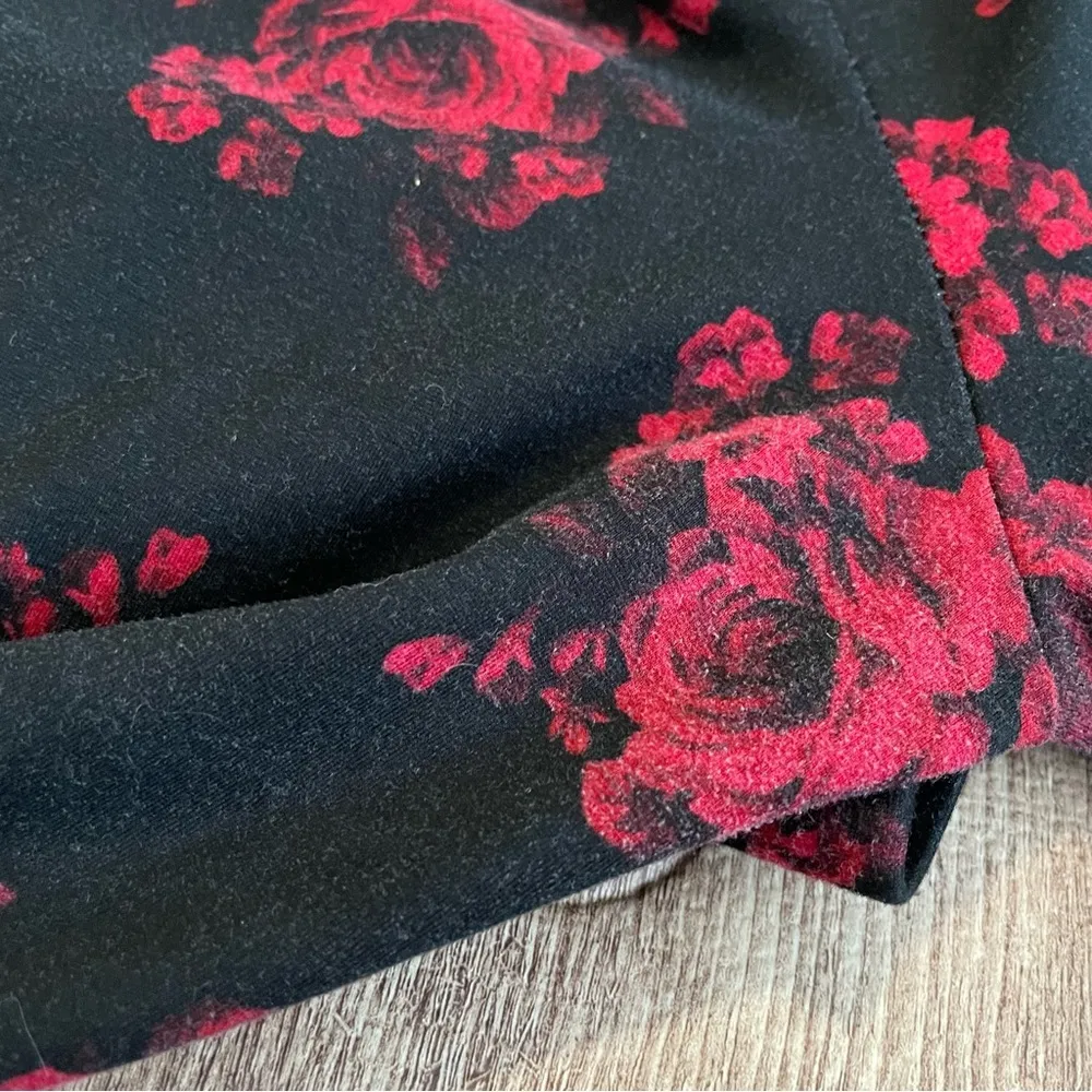 Torrid Black Floral Ponte Jogger Size 2X - Image 5