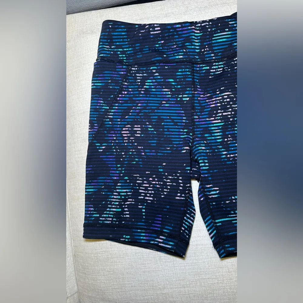 Title Nine  mad dash running short 4” Vignette - Image 5