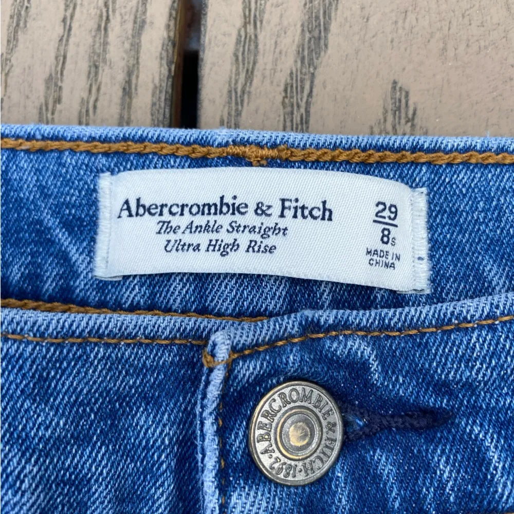 Abercrombie & Fitch the ankle straight ultra high rise size 8 short medium wash - Image 3