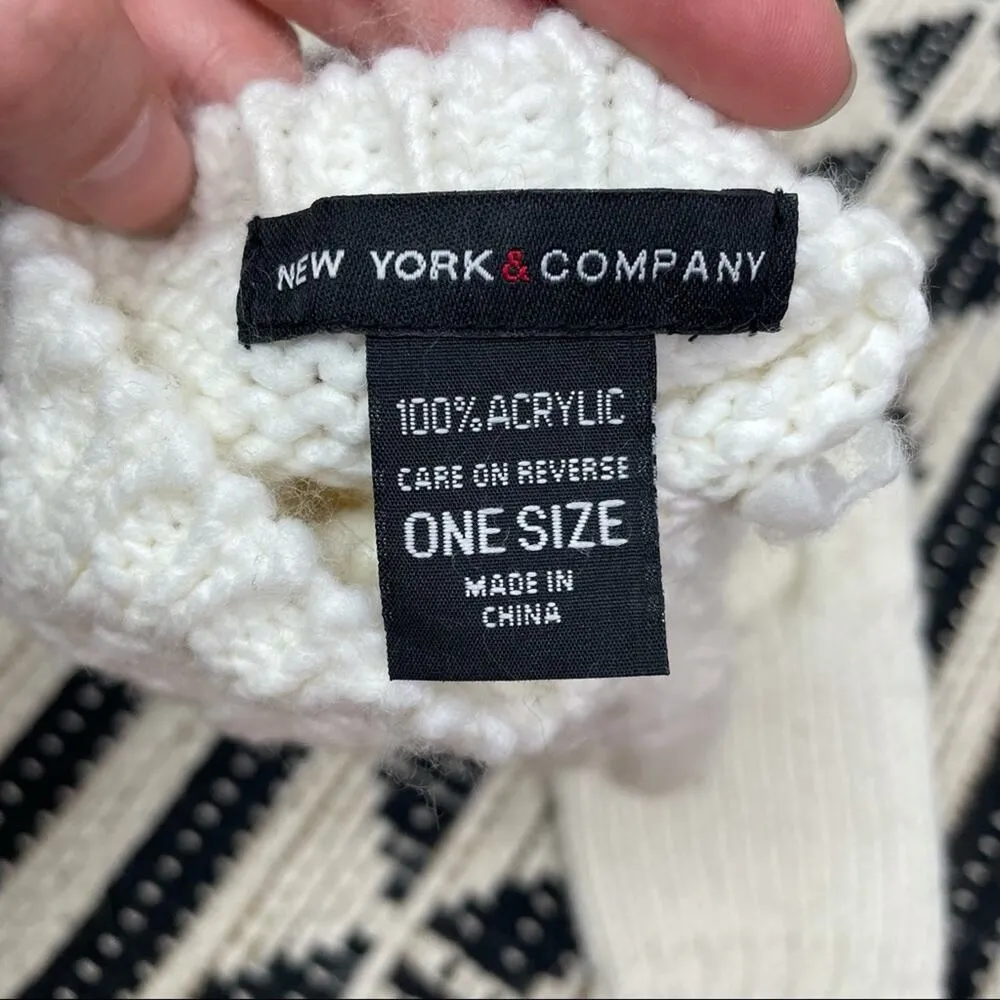 NY&CO Cream Cable Knit Gloves - Image 4