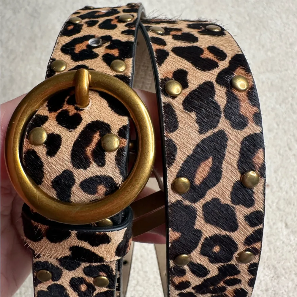 Urban Outfitters Brown and Gold Belt with Circular Buckle - Image 2