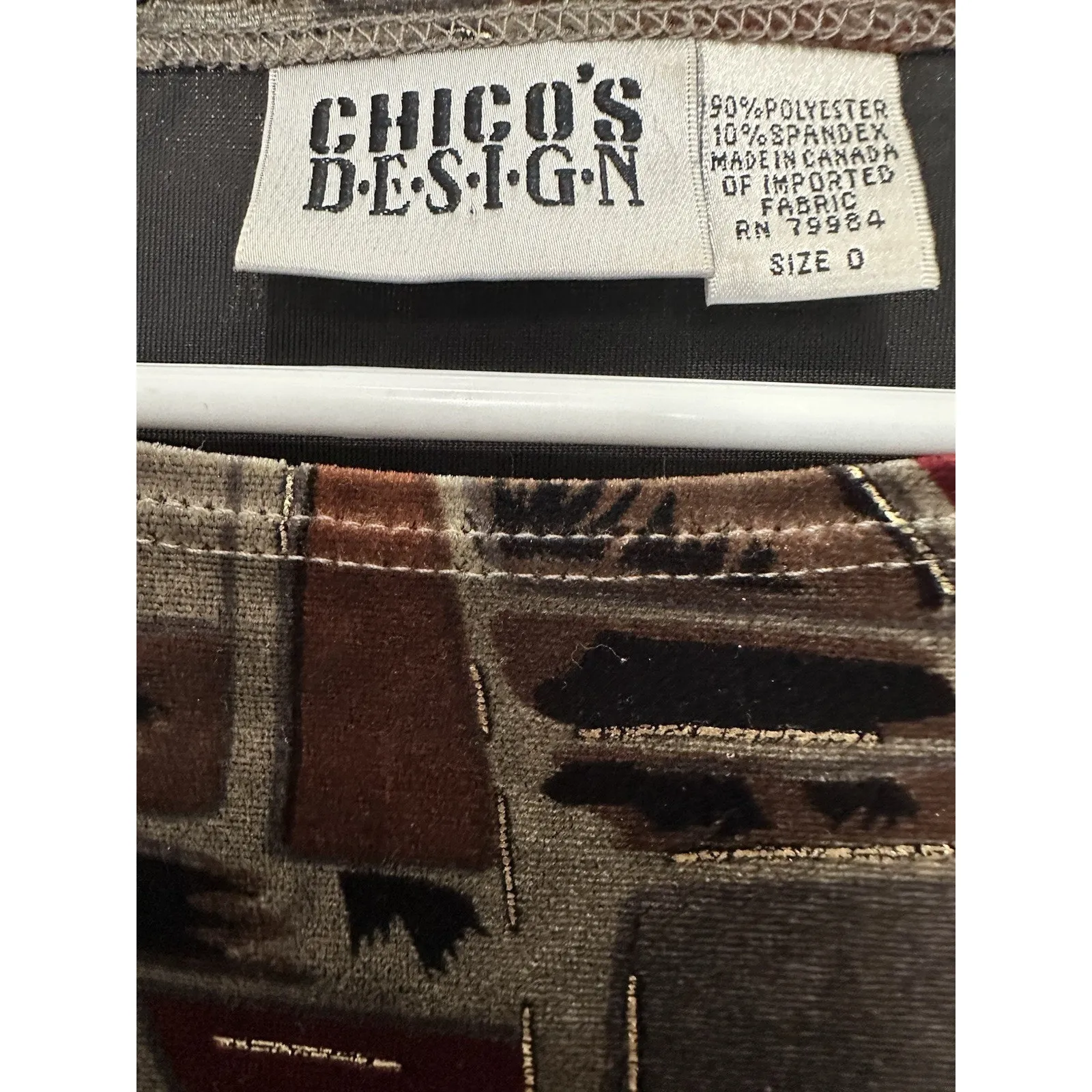 Chico's burnout velvet top with a geometric pattern Size 0 - Image 7