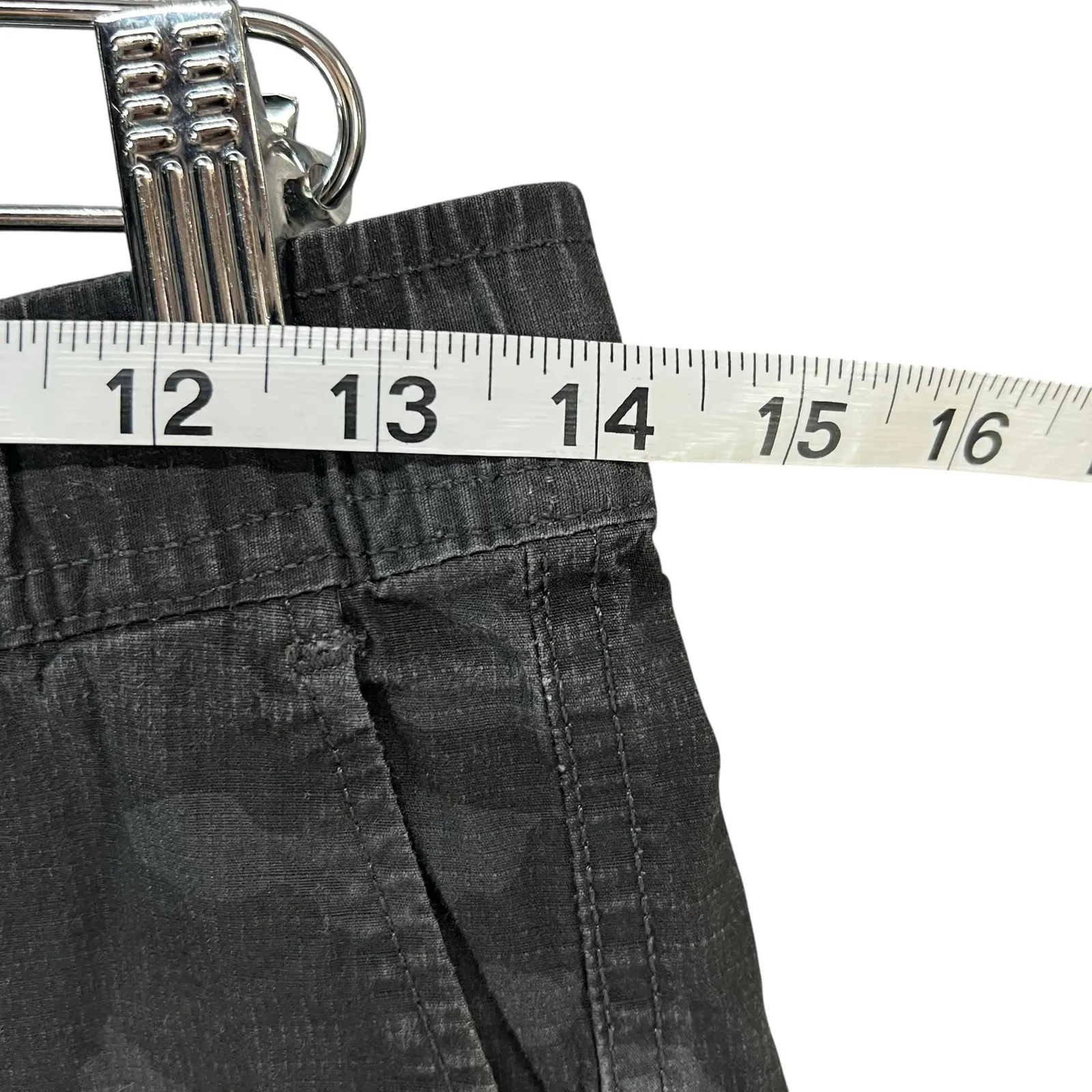 Vuori Ripstop Shorts Womens XS Black Camo Walking Running Sporty Casual Gorpcore - Image 8