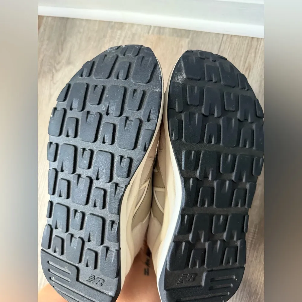 New Balance Intelligent Choice 57 40 Sneakers Casual Sneakers Beige White 9.5 - Image 13