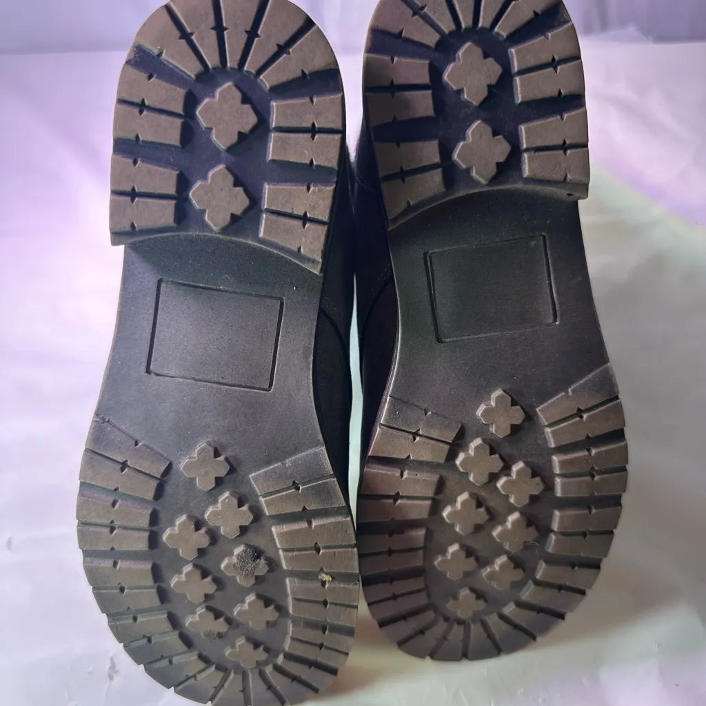 Stylish Gray Combat Boots for Women Size 6.5 - Image 11