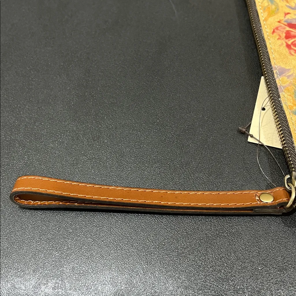 Patricia Nash | Cassini Leather Wristlet in “Aegean Blooms” - Image 5