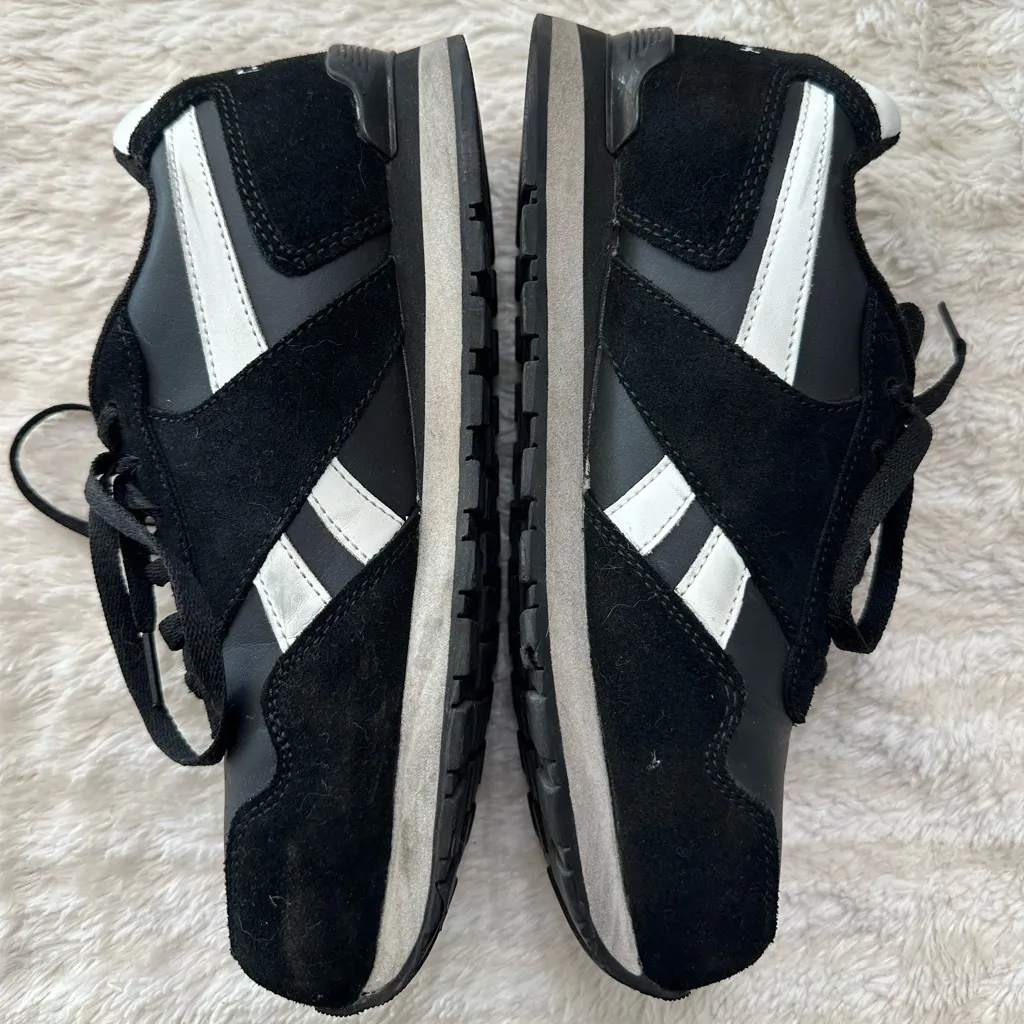 Reebok women’s black white Batman work composite toe sneakers size 8.5 - Image 3