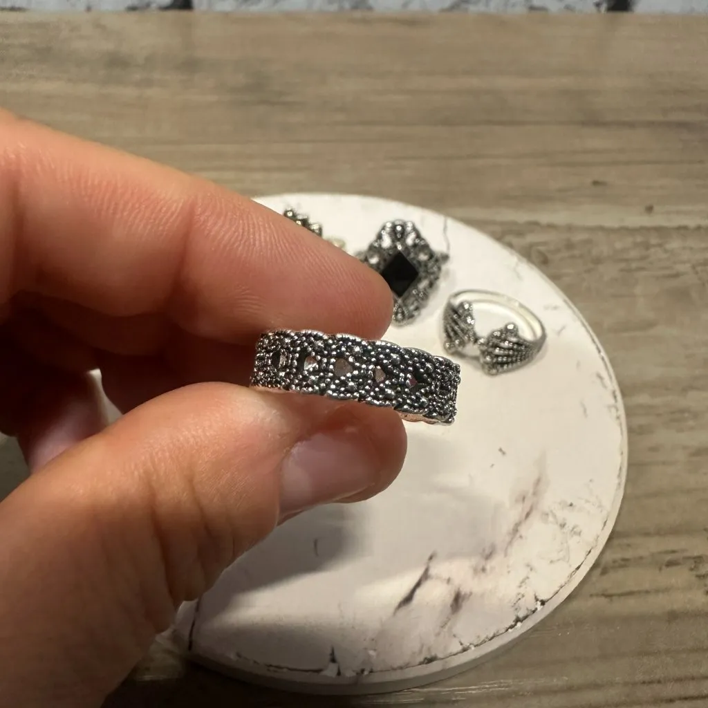 EUC Silver Black Gem Ring Set 5 Rings Size 7/8 - Image 5