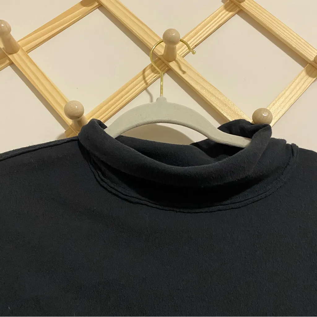 We the Free Navy Blue Long Sleeve Mock Neck Top size Medium - Image 4