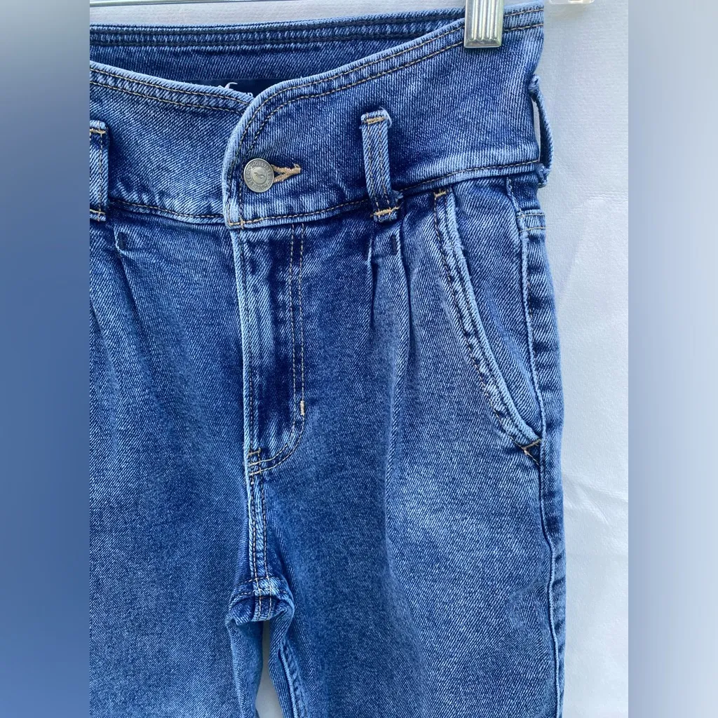 Hollister Ultra High-Rise ‘80s Mom Jeans 24x27 - Image 4