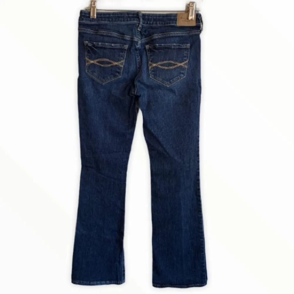 Abercrombie & Fitch Low Rise Distressed Bootcut Jeans Women’s Size: 26 - Image 9