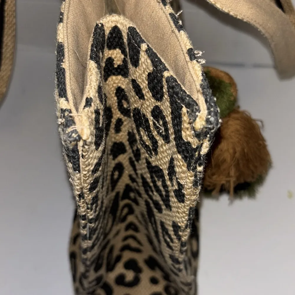 AMERICA & BEYOND TAN AND BLACK LEOPARD PRINT JUTE/CANVAS TOTE WITH TASSEL - Image 4